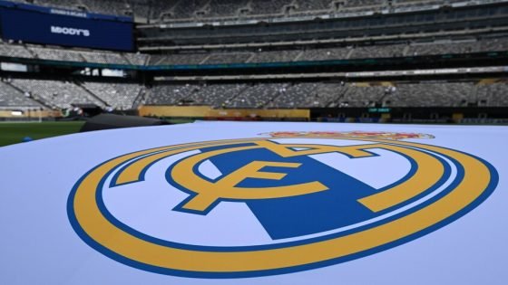 خطأ كارثي في فيديو تذكاري لريال مدريد .. والنادي يعتذر لإلتشي ولاعبه