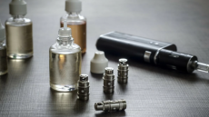 نقابة الصيادلة تحذر من خفض ضرائب التبغ المسخن والسجائر الإلكترونية