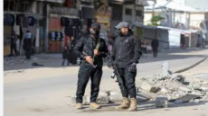 هيئة البث الإسرائيلية: مسلحون في غزة يسلّمون أنفسهم لحركة حماس