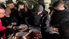 بمبادرة من ولي العهد والأميرة رجوة.. توزيع الكنافة على جماهير سوق واقف قبيل مباراة الأردن والسعودية