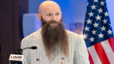 السفير الأمريكي في زفاف إحسان حداد