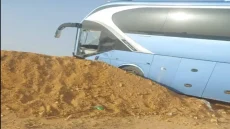 إصابة 11 معتمرا أردنيا بتدهور حافلتهم في الأراضي السعودية