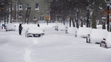 عاصفة ثلجية تقطع الكهرباء عن 600 ألف مشترك بأمريكا