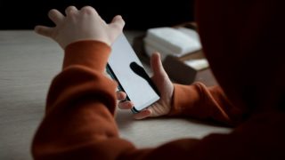 مجلس الوزراء يوافق على تشكيل لجنة وطنية لحماية الأطفال واليافعين من مخاطر الإنترنت