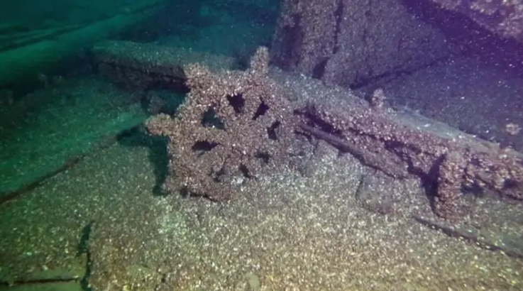 اكتشاف حطام سفينة فاخرة ببحيرة ميشيغان تعود لقرن ونصف