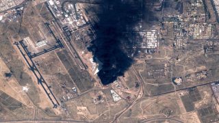 اعتراض صواريخ في السعودية وحرائق وأضرار في قطر والكويت