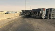 انقلاب شاحنة على طريق الضليل باتجاه الزرقاء يسبب أزمة مرورية