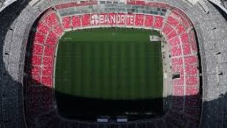 وفاة مشجع إثر سقوطه في حفل إعادة افتتاح ملعب أزتيكا بالمكسيك