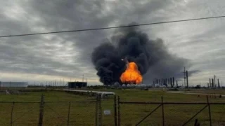 حريق ضخم في مصفاة نفط بولاية تكساس