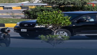 نائب الرئيس الأمريكي يصل إلى إسلام آباد لإجراء محادثات مع إيران