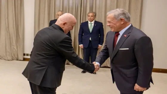 المجالي يؤدي اليمين القانونية أمام الملك.. رئيسا لمجلس هيئة النزاهة ومكافحة الفساد