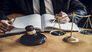 تحويل 4 شركات تمويل في الأردن للقضاء.. وإيقاف أكثر من 800