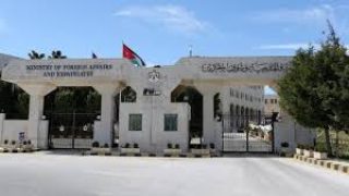الصفدي ونظيره القطري يبحثان هاتفياً تهدئة التصعيد في المنطقة
