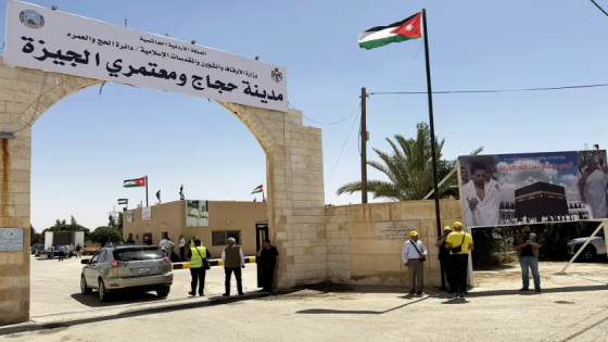 حلم العمر يتحقق .. حجاج أردنيون يبثون فرحهم قبيل التوجه إلى مكة