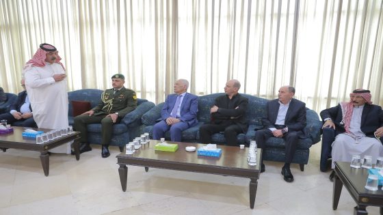 مندوبا عن جلالة الملك وولي العهد .. العيسوي يعزي العموش والخزاعلة