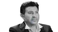 مصر تجهز تكريما رسميا كبيرا لهاني شاكر