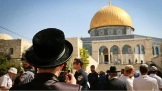 محافظة القدس تحذّر من خطوة تصعيدية خطيرة لتغيير واقع المسجد الأقصى