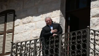 الملك في رسالة نصية إلى الأردنيين