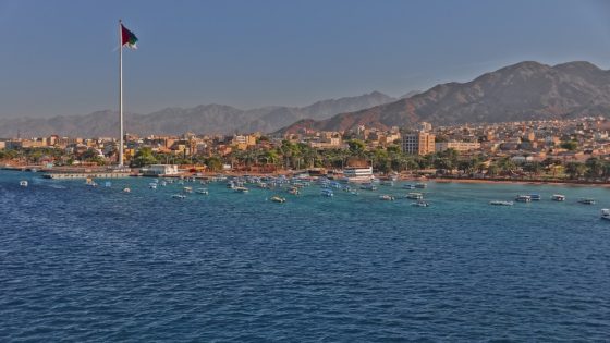 طقس صيفي معتدل الحرارة في أغلب المناطق الاثنين