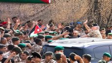 الأردنيون يحتفلون بذكرى الثورة العربية الكبرى ويوم الجيش