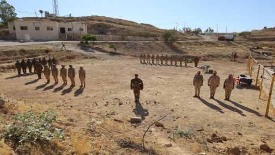 مساعد رئيس هيئة الأركان المشتركة يزور قيادة الكتيبة الهاشمية 10