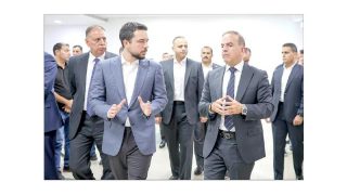 ولي العهد : أهمية استكمال أتمتة الخدمات