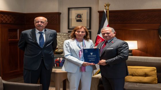 الملك يتسلم التقرير السنوي لحالة حقوق الإنسان في الأردن