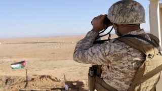 الجيش: صاروخان إيرانيان سقطا في مناطق خالية .. ولا خسائر بالأرواح