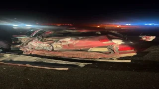 حادث تصادم بين مركبتين على الطريق الصحراوي