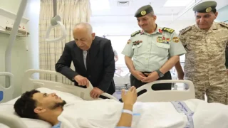 بتوجيهات ملكية.. العيسوي يطمئن على صحة مصابي حادث نويبع